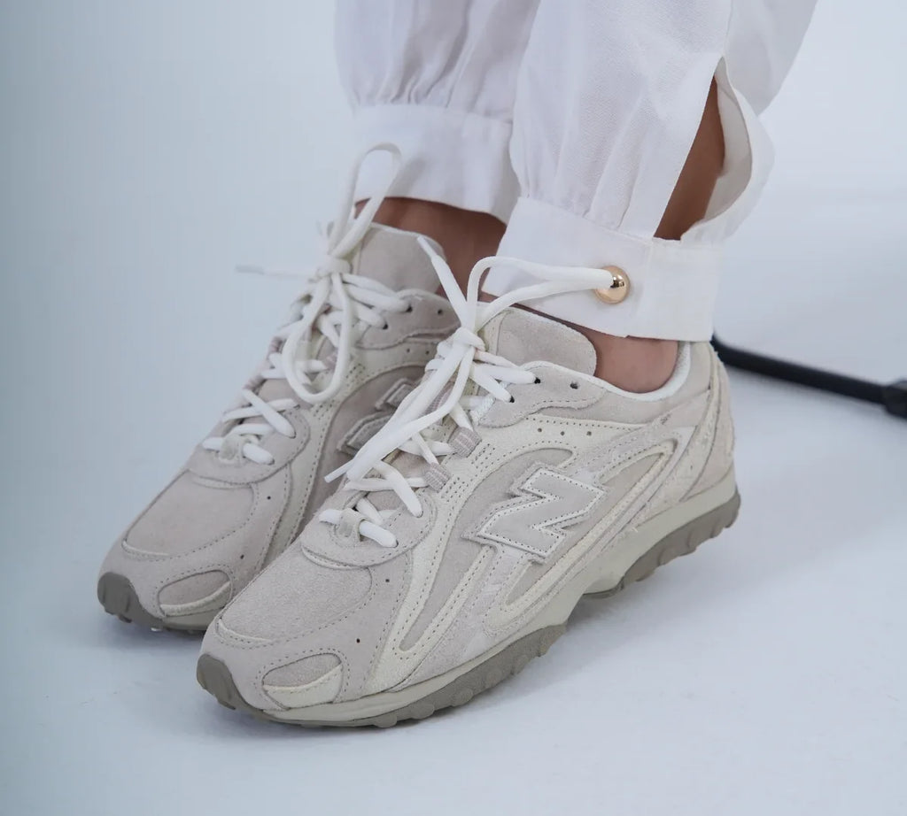 Tênis New Balance 204L 'Timberwolf' Off White